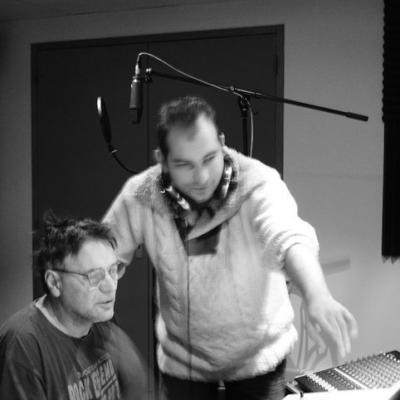 En studio en 2011